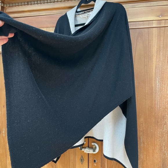 Michael Stars Poncho / Cape with hood - Picture 5 of 8